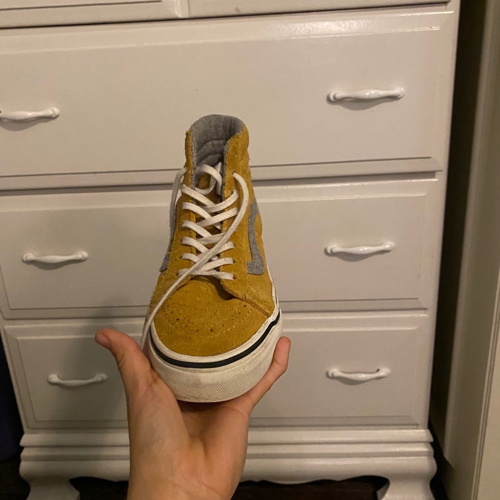 Vans - Picture 3 of 5